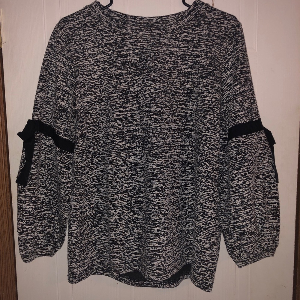 NWT Karl Lagerfield top